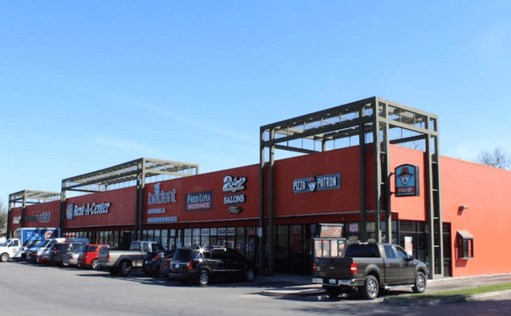 Pictures of Retail property located at 4622 W Commerce St, San Antonio, TX 78237 for lease - image #1