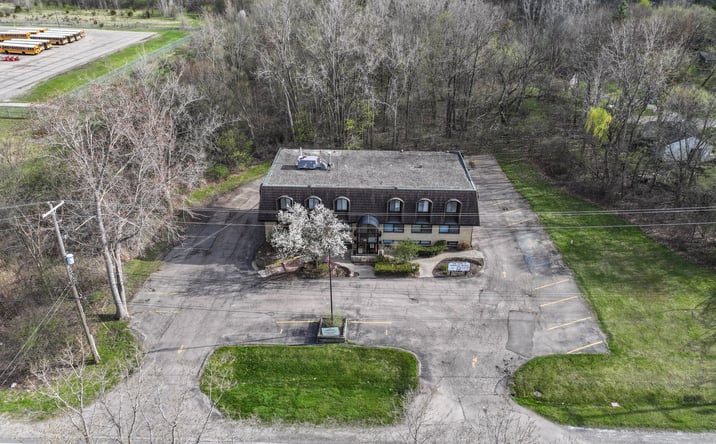 Pictures of Office property located at 2442 E Maple Ave, Flint, MI 48507 for lease - image #1