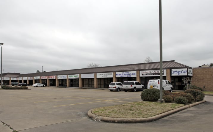 Pictures of Retail property located at 4611 S Main St, Stafford, TX 77477 for lease - image #1