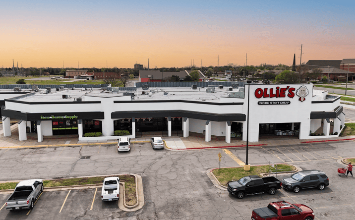 Pictures of Retail property located at 2020 N Woodlawn St, Wichita, KS 67208 for lease - image #1