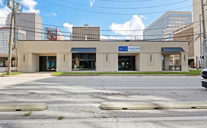 Pictures of Retail property located at 2020 Travis St, Houston, TX 77002 for lease - image #1