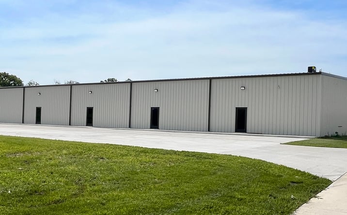 Pictures of Industrial property located at 307 SE 53rd St, Topeka, KS 66609 for lease - image #1