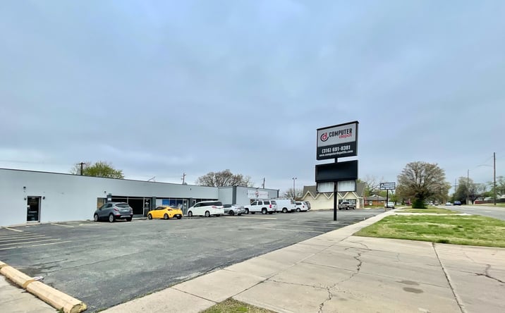 Pictures of Retail, Special Purpose property located at 819 N Woodlawn Blvd, Wichita, KS 67218 for lease - image #1