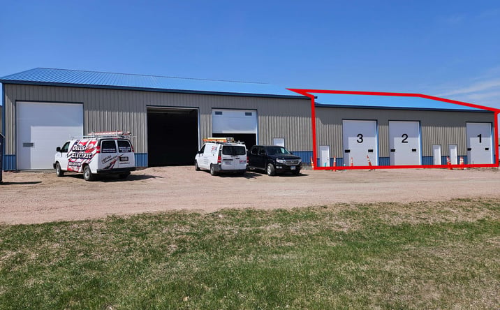 Pictures of Retail, Industrial property located at 423 Centennial Pl, Dell Rapids, SD 57022 for lease - image #1