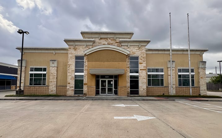 Pictures of Retail, Special Purpose property located at 5431 Bissonnet St, Houston, TX 77081 for lease - image #1