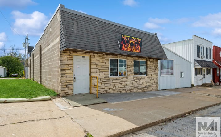 Pictures of Retail property located at 115 E Main St, Coggon, IA 52218 for lease - image #1