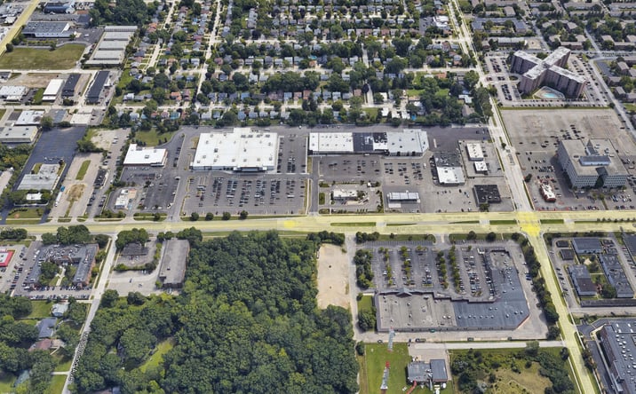 Pictures of Retail property located at 25940-26200 Greenfield Road, Oak Park, MI 48237 for lease - image #1