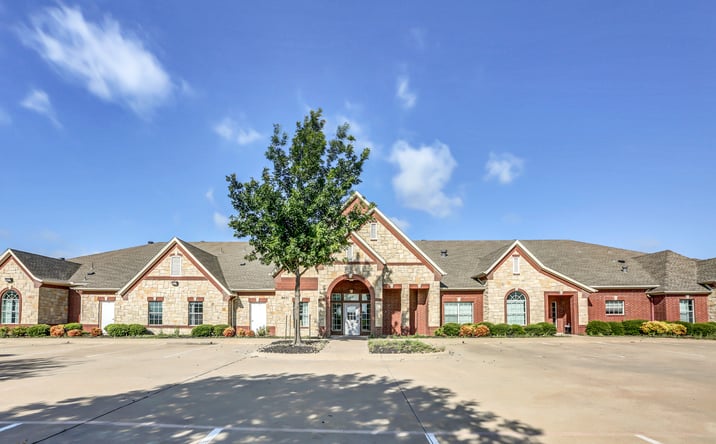 Pictures of Retail property located at 4601 Huffines Blvd, Fort Worth, TX 76135 for lease - image #1