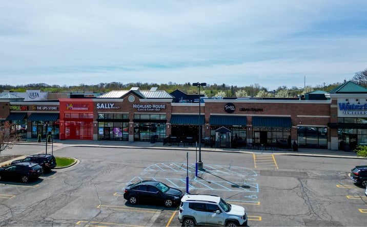 Pictures of Retail property located at 330 Town Center Blvd, White Lake, MI 48386 for lease - image #1