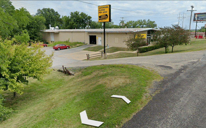 Pictures of Retail, Office, Industrial property located at 1467 N Main St, East Peoria, IL 61611 for lease - image #1