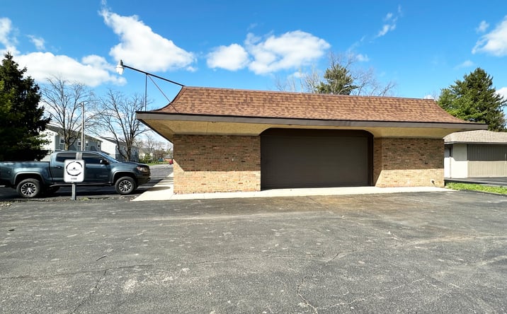 Pictures of Industrial property located at 1198 Old Henderson Rd, Columbus, OH 43220 for lease - image #1