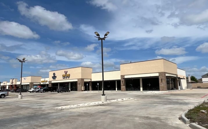 Pictures of Retail, Land, Restaurant property located at 8421 FM 521 Rd, Rosharon, TX 77583 for lease - image #1