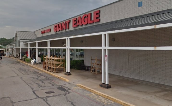 Pictures of Retail property located at 8960 Darrow Rd, Twinsburg, OH 44087 for lease - image #1
