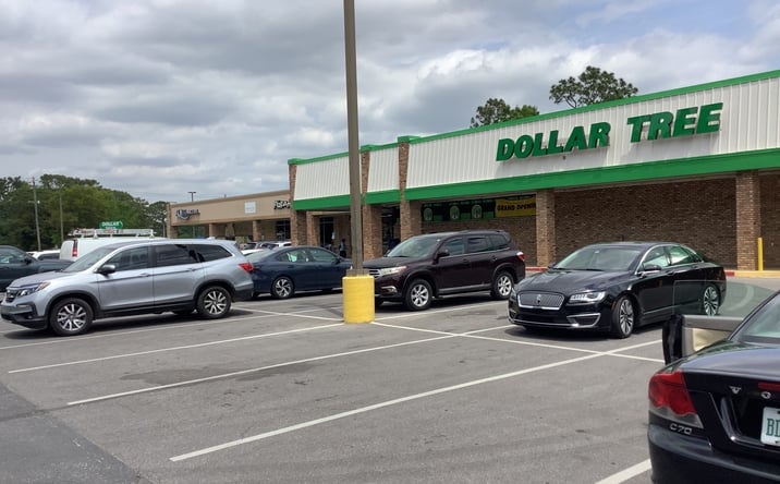 Pictures of Retail property located at 3880 N 9th Ave, Pensacola, FL 32503 for lease - image #1