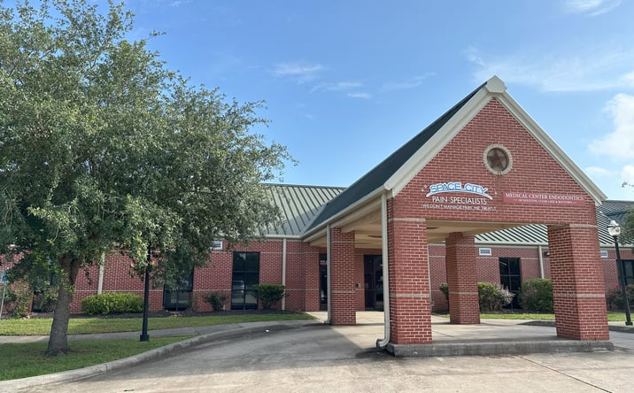 Pictures of Office property located at 4002 Garth Rd, Baytown, TX 77521 for lease - image #1