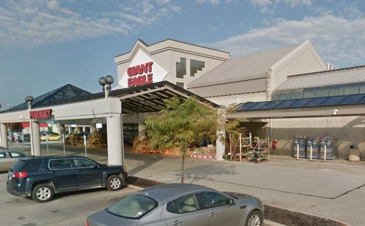 Pictures of Retail property located at 14650 Snow Rd, Brook Park, OH 44142 for lease - image #1