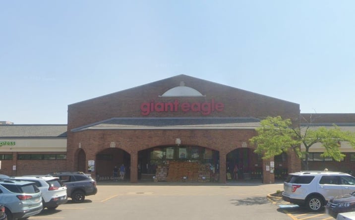 Pictures of Retail property located at 31990 Walker Rd, Avon Lake, OH 44012 for lease - image #1
