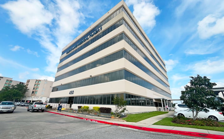Pictures of Office property located at 450 Medical Center Blvd, Webster, TX 77598 for lease - image #1