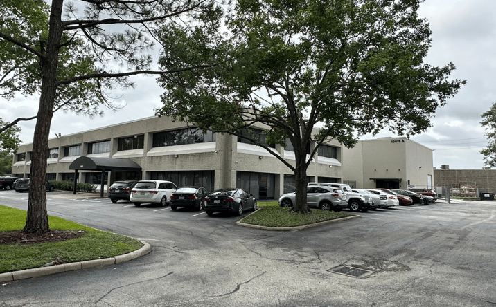 Pictures of Office, Industrial property located at 10615 Shadow Wood Dr, Houston, TX 77043 for lease - image #1