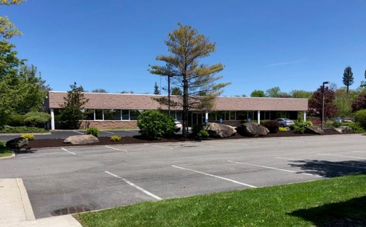 Pictures of Office property located at 100 Commerce Dr, New Windsor, NY 12553 for lease - image #1