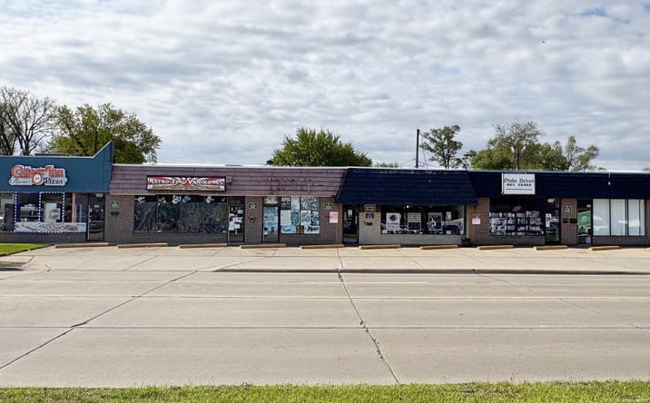 Pictures of Retail property located at 505-515 W 11 Mile Road, Madison Heights, MI 48071 for lease - image #1