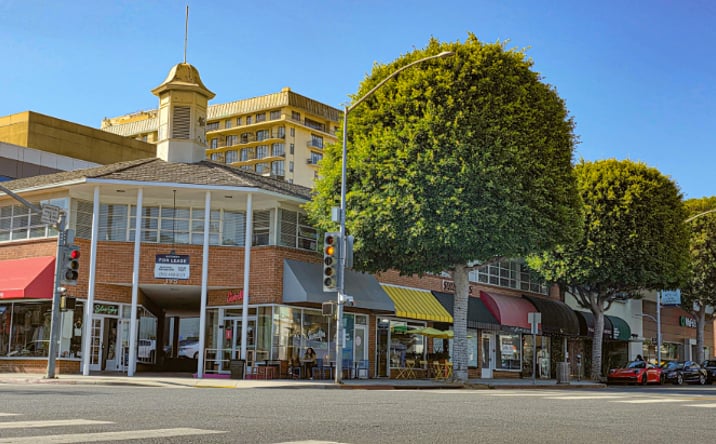 Pictures of Retail property located at 195 S Beverly Dr, Beverly Hills, CA 90210 for lease - image #1