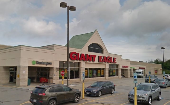 Pictures of Retail property located at 351 Center St, Chardon, OH 44024 for lease - image #1