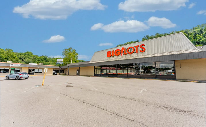 Pictures of Retail property located at 902 Fairmont Road, Westover, WV 26501-3952 for lease - image #1