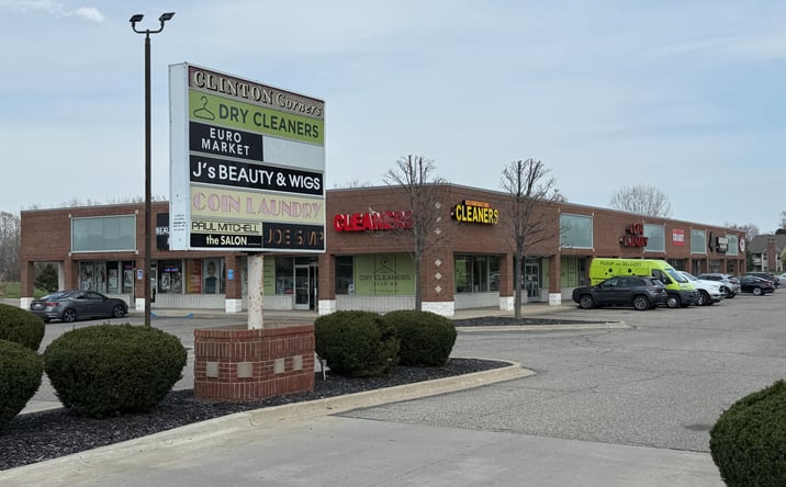 Pictures of Retail property located at 43200 Hayes Rd, Clinton, MI 48038 for lease - image #1