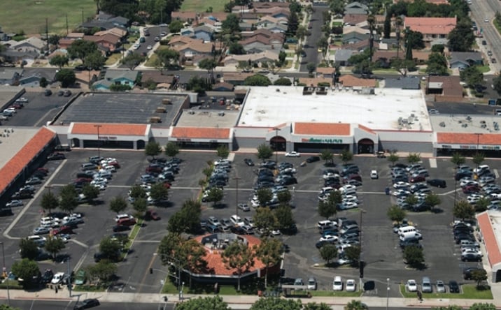Pictures of Retail property located at 12565 E Carson St, Hawaiian Gardens, CA 90716 for lease - image #1