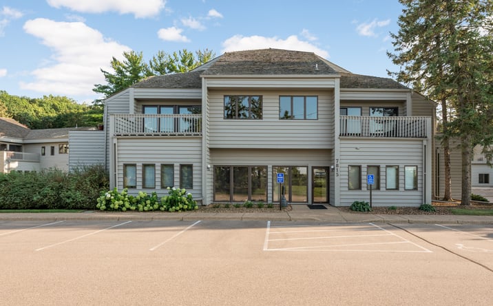 Pictures of Office property located at 7815 Telegraph Rd, Bloomington, MN 55438 for lease - image #1