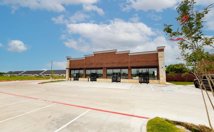 Pictures of Retail property located at 1412 Farley St, Waxahachie, TX 75165 for lease - image #1
