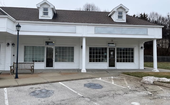 Pictures of Retail, Office, Special Purpose property located at 6446 NW Crooked Rd, Parkville, MO 64152 for lease - image #1