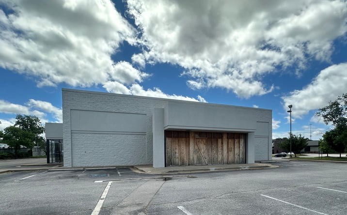 Pictures of Retail property located at 1761 Galleria Blvd, Franklin, TN 37067 for lease - image #1