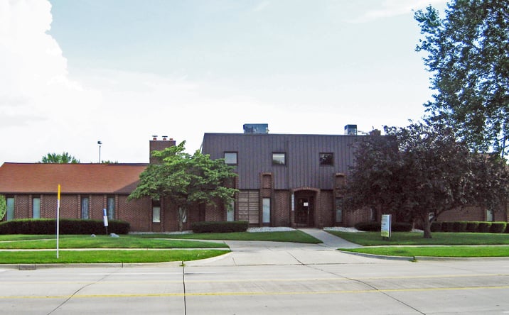 Pictures of Office property located at 20816 Eleven Mile Road, Saint Clair Shores, MI 48081 for lease - image #1