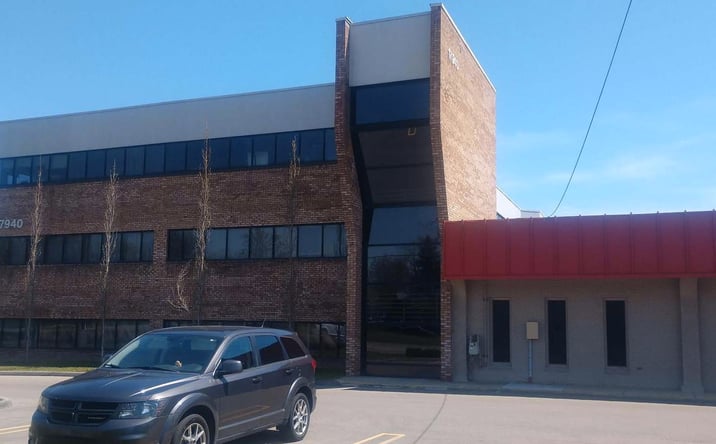 Pictures of Office property located at 17880-17940 Farmington Rd, Livonia, MI 48152 for lease - image #1