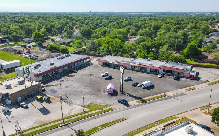 Pictures of Retail property located at 3421 Cimmaron Trail, Fort Worth, TX 76116 for lease - image #1
