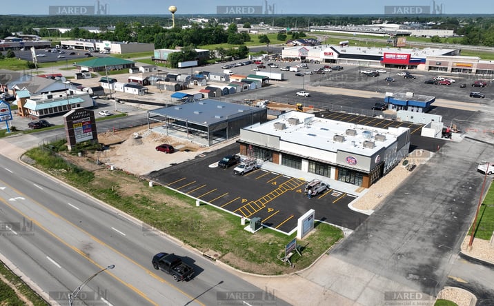 Pictures of Retail property located at 1525-1585 S Jefferson Ave Lebanon MO, Springfield, MO 65807 for lease - image #1