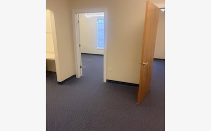 Pictures of Office property located at 325 Four Leaf Ln, Charlottesville, VA 22903 for lease - image #1