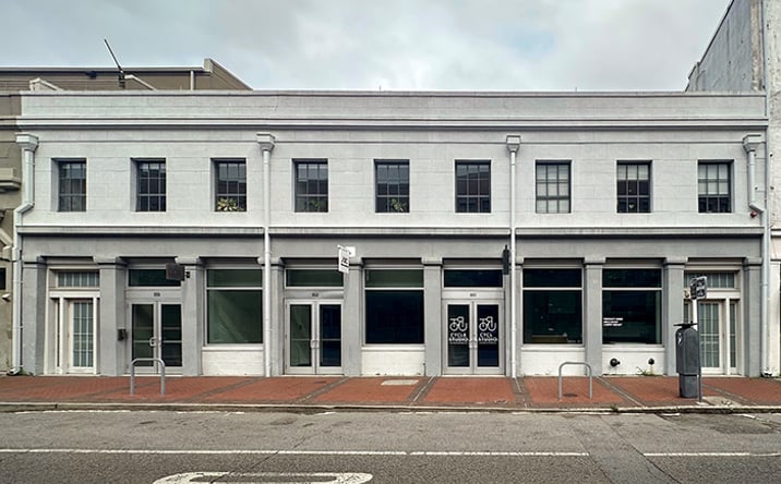 Pictures of Retail property located at 860 Tchoupitoulas St, New Orleans, LA 70130 for lease - image #1