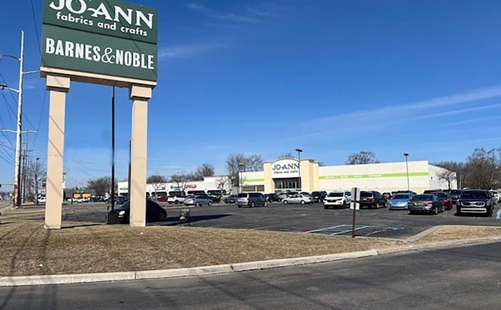 Pictures of Retail property located at 4948 Monroe Street, Toledo, OH 43623 for lease - image #1