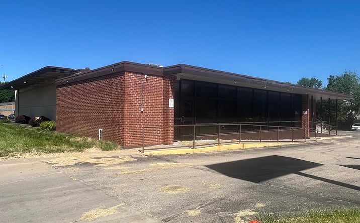 Pictures of Retail, Office property located at 2120 SW 6th Ave, Topeka, KS 66606 for lease - image #1