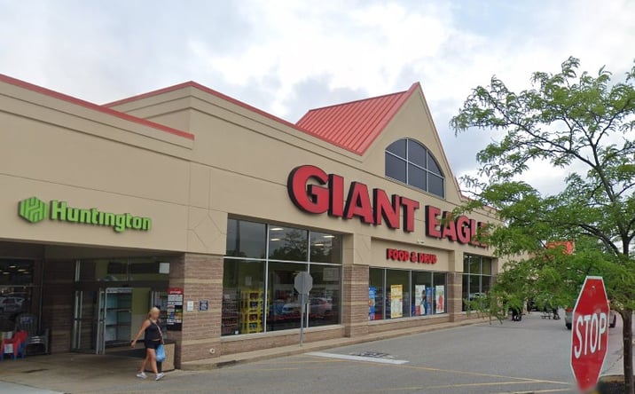 Pictures of Retail property located at 7400 Broadview Rd, Parma, OH 44134 for lease - image #1