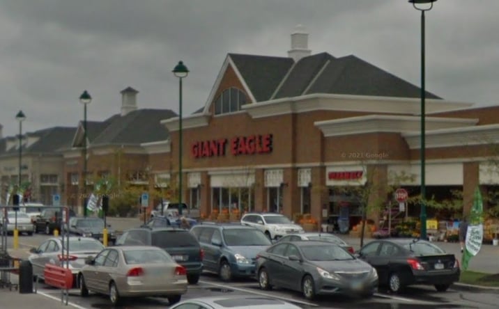 Pictures of Retail property located at 650 N State St, Westerville, OH 43082 for lease - image #1