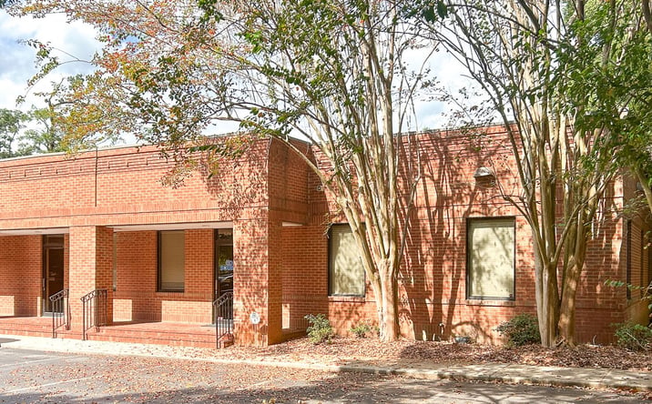 Pictures of Office property located at 2610 B Dauphin St, Mobile, AL 36606 for lease - image #1