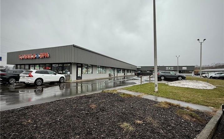 Pictures of Retail property located at 3917-3929 NY-281, Cortland, NY 13045 for lease - image #1