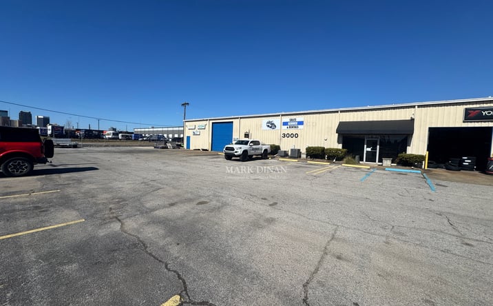 Pictures of Office, Industrial property located at 3024 Messer Airport Hwy, Birmingham, AL 35212 for lease - image #1