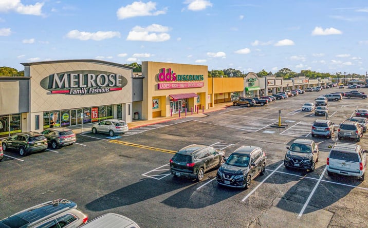 Pictures of Retail property located at 5100 Avenue H, Rosenberg, TX 77471 for lease - image #1