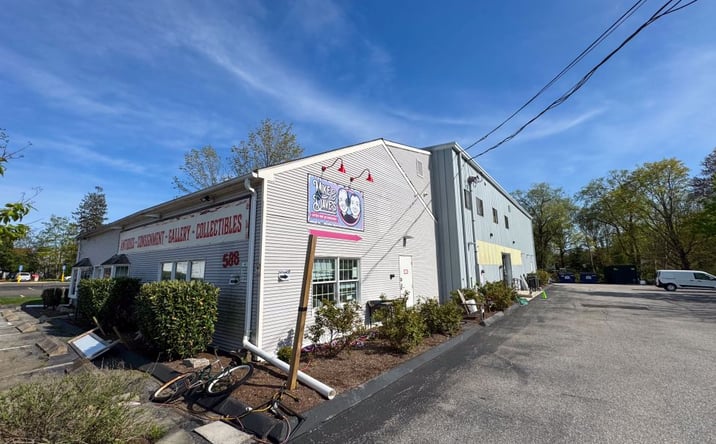 Pictures of Retail property located at 588 Boston Post Rd, Guilford, CT 06437 for lease - image #1