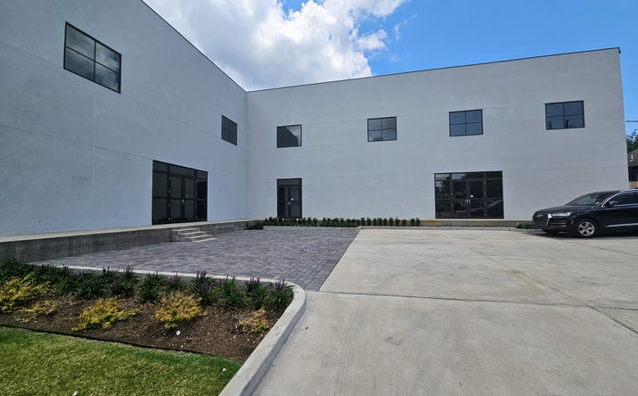 Pictures of Retail, Office property located at 4001 Tulane Ave, New Orleans, LA 70119 for lease - image #1